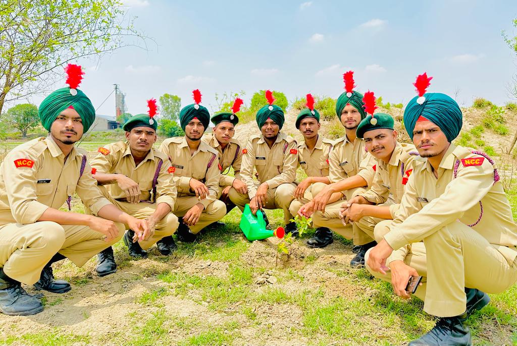 PHOTO-2025-05-04-19-05-31